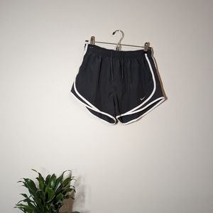 Classic Nike dry-fit Shorts gray